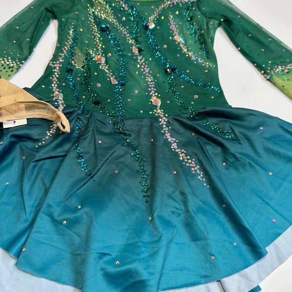 New Figure Skating Dress Size 10 (5~8T) with Hair Scrunchies (120~130cm) - Picture 5 of 12